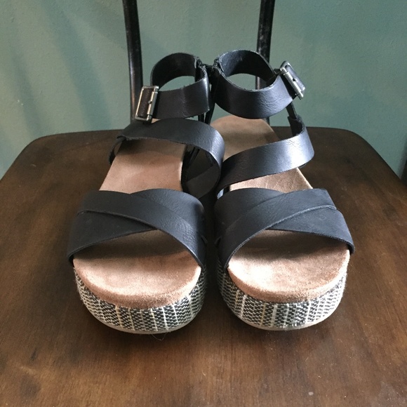 Maurices Shoes - **3/$25 SALE!!** Maurices Platform Sandals